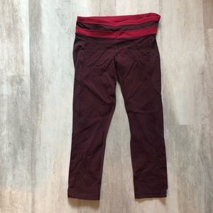 Lululemon size 6 maroon cropped leggings